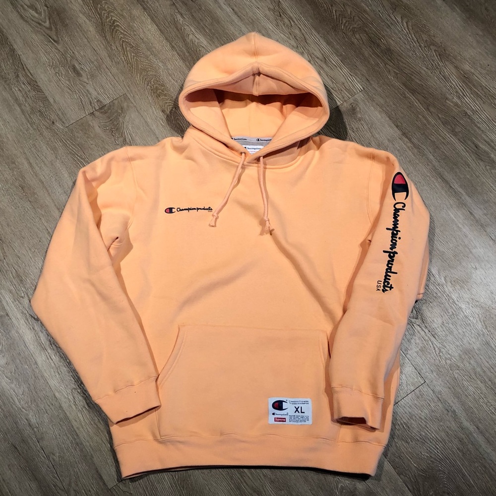 Champion x Supreme Hoodie 🍑